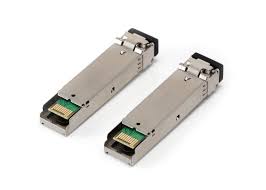 The transmission rate of QSFP+ optical modules can reach four times that of SFP+ optical modules, and QSFP+ optical modules can be directly used when deploying 40G networks.